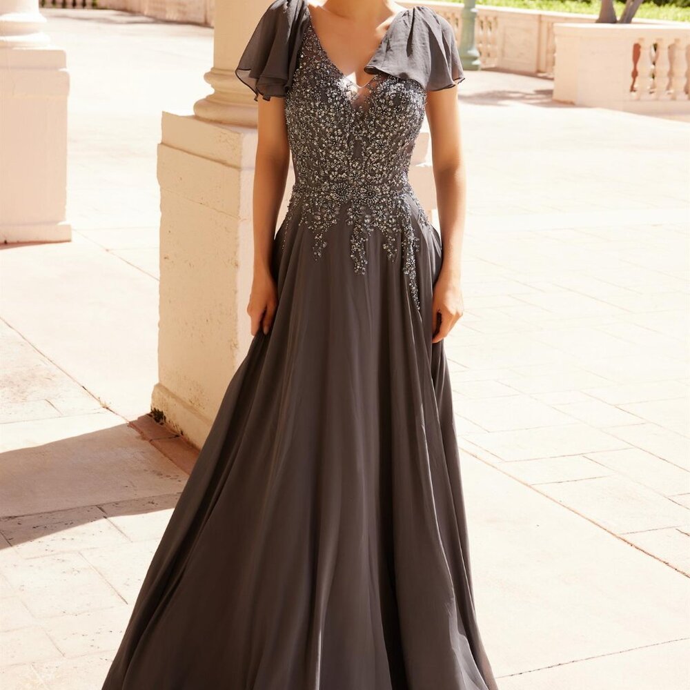 Plus size Curve formal mother of the bride dress.Briidesmaid Party military ball